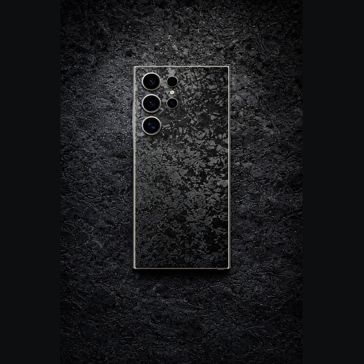 Αυτοκόλλητο Skin Προστασίας Πλάτης - Samsung Galaxy S24 Ultra - Gams Premium Vinyl Skin Back Plate - Forged Carbon (GAMS-VNL-
