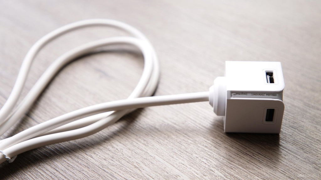 Allocacoc USBcube Extended - Φορτιστής Τοίχου / Αντάπτορας με 4 x USB-A & Ενσωματωμένο Καλώδιο 150cm - 3A - White (10464WT/EU